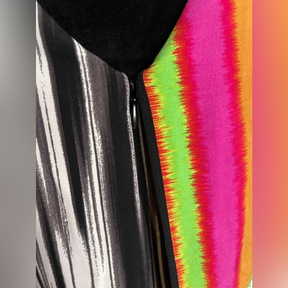 NWT Maggy London Size 10 Sleeveless Striped Wrap Bodice Dress W V Neck - Picture 3 of 6